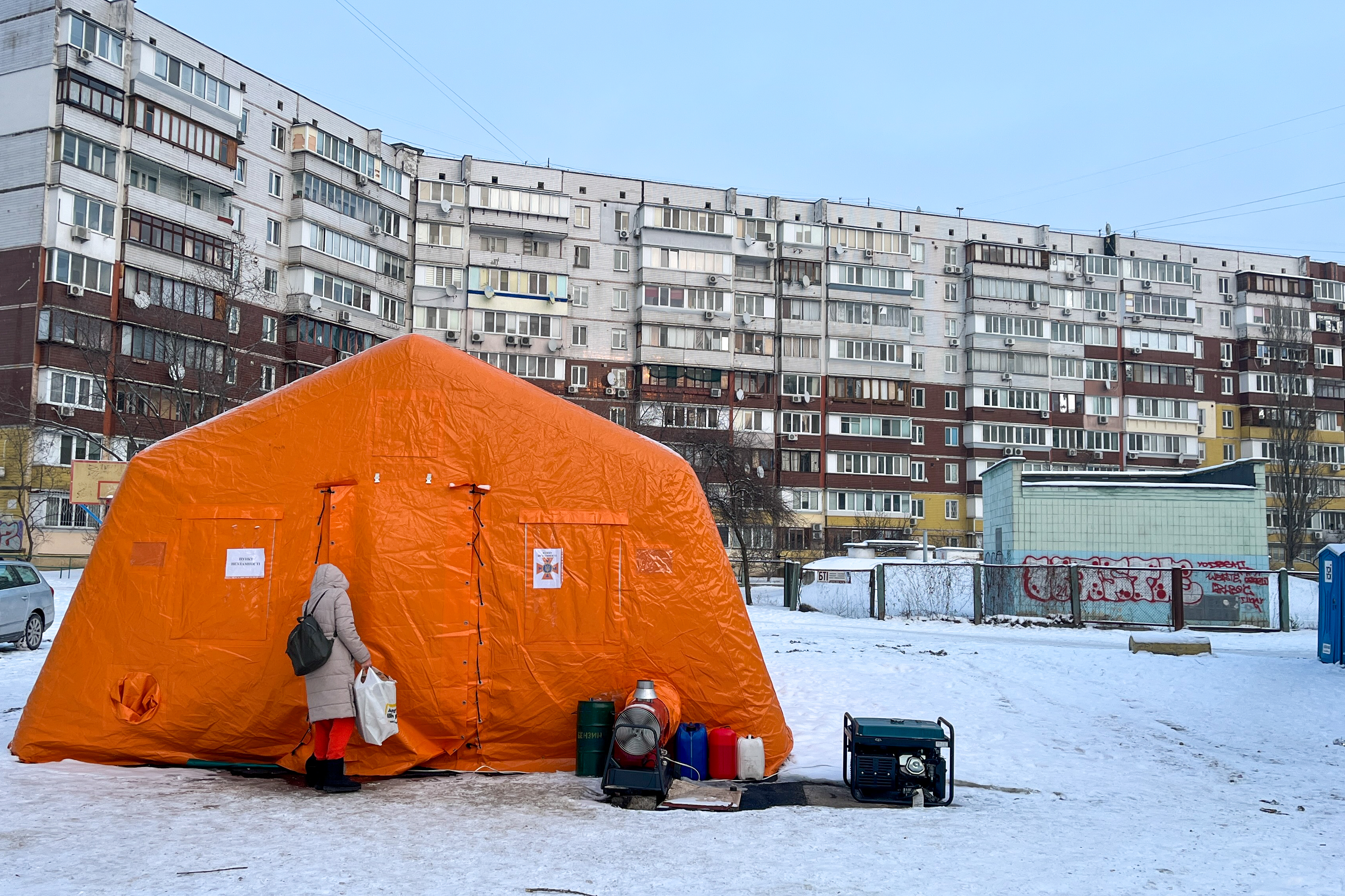 Tent in the snow in Kiyev